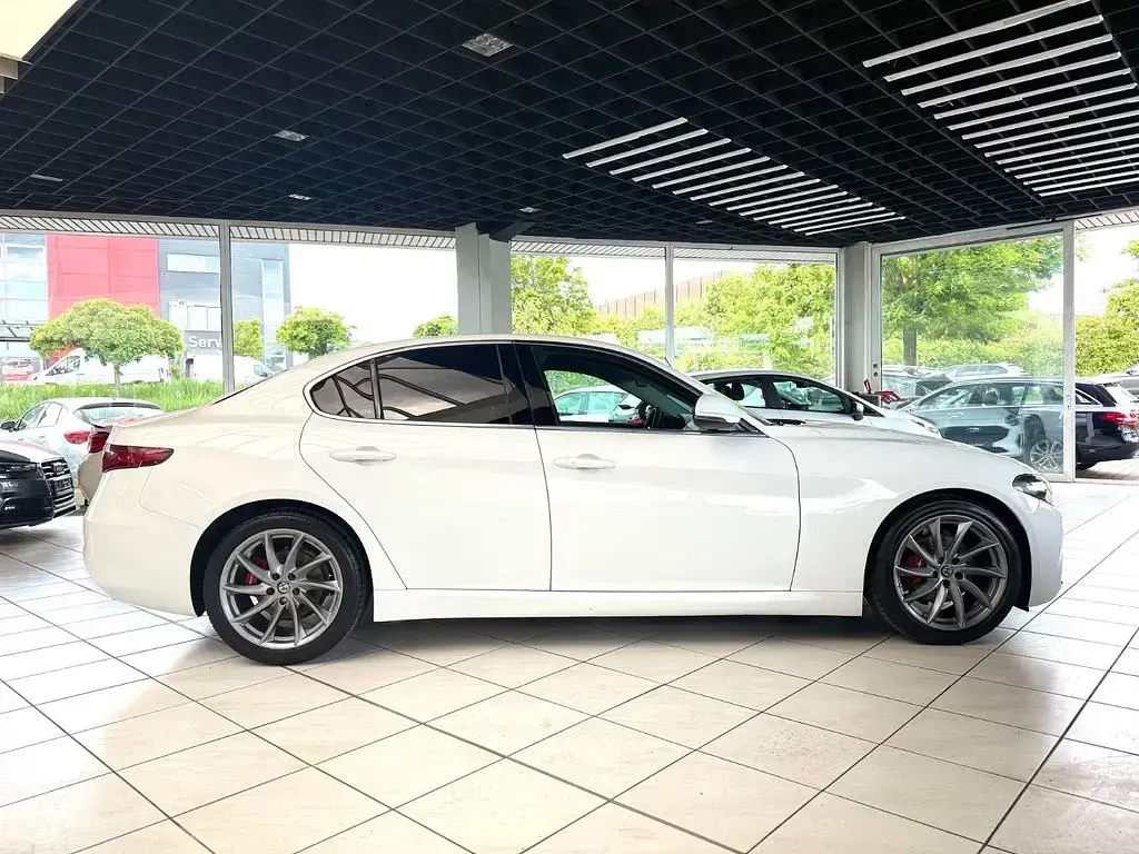 Gebraucht Alfa Romeo Giulia Super 179 PS (131 kW) 2016 Bianco alfa Limousine