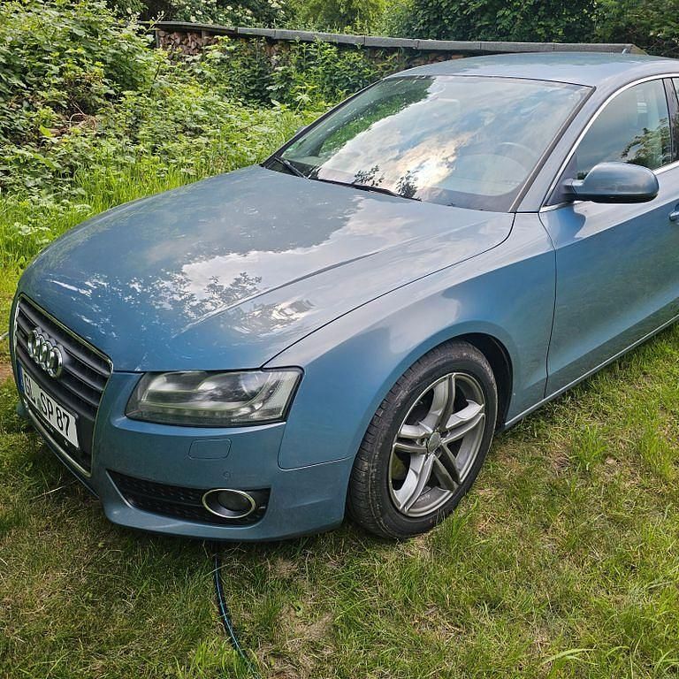 Blau Gebraucht 2010 Audi A5 Sportback Limousine | 8.800 € (Superpreis) - Bild 1/4