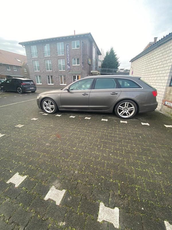 Andere farben Gebraucht 2012 Audi A6 S-Line Kombi | 10.500 € (Guter Preis) - Bild 1/4