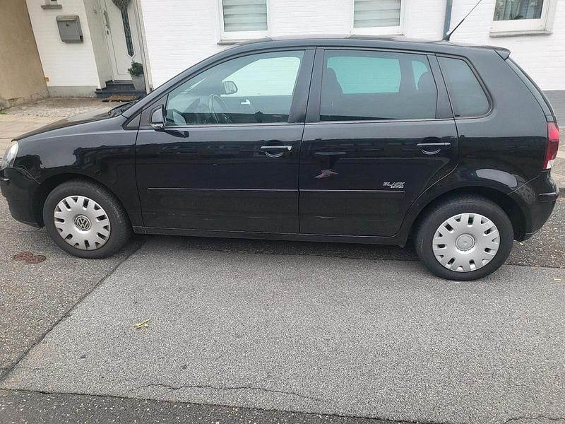 Schwarz Gebraucht 2009 VW Polo Kleinwagen | 2.500 € (Guter Preis) - Bild 1/4