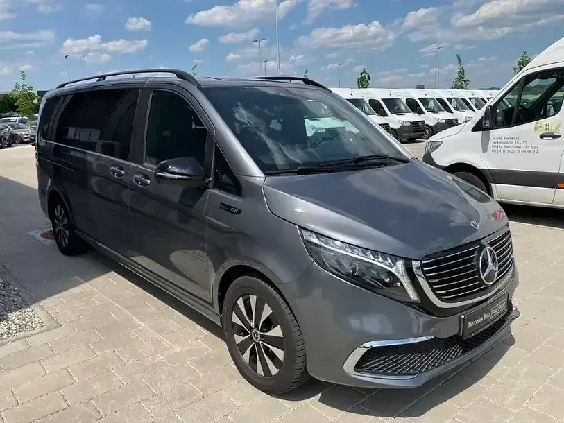 Gebraucht Mercedes EQV300 AMG 150 kW (204 PS) 2021 Selenitgrau (metallic) Kombi
