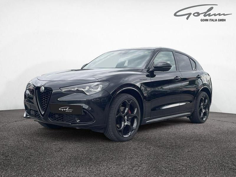 Schwarz Gebraucht 2023 Alfa Romeo Stelvio Competizione SUV | 42.990 € (Etwas zu teuer) - Bild 1/4