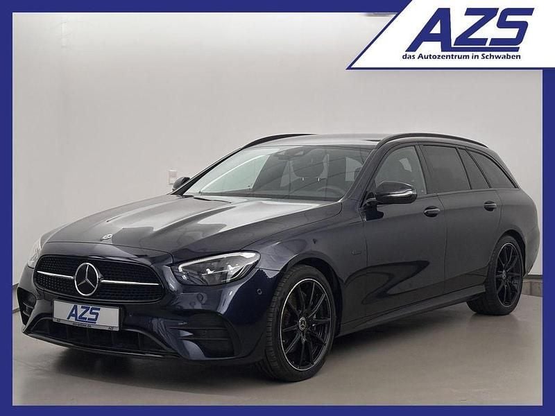 Blau Gebraucht 2023 Mercedes E220 Night Limousine | 42.888 € (Fairer Preis) - Bild 1/4