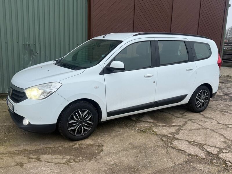 Weiß Gebraucht 2013 Dacia Lodgy Lauréate Van / Kleinbus | 5.500 € (Teuer) - Bild 1/4