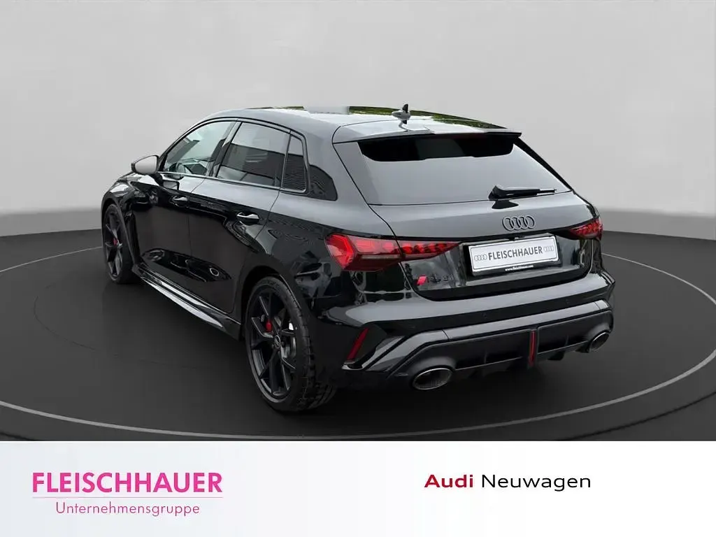Neu Audi RS3 Sport 400 PS (294 kW) 2026 Schwarz Limousine