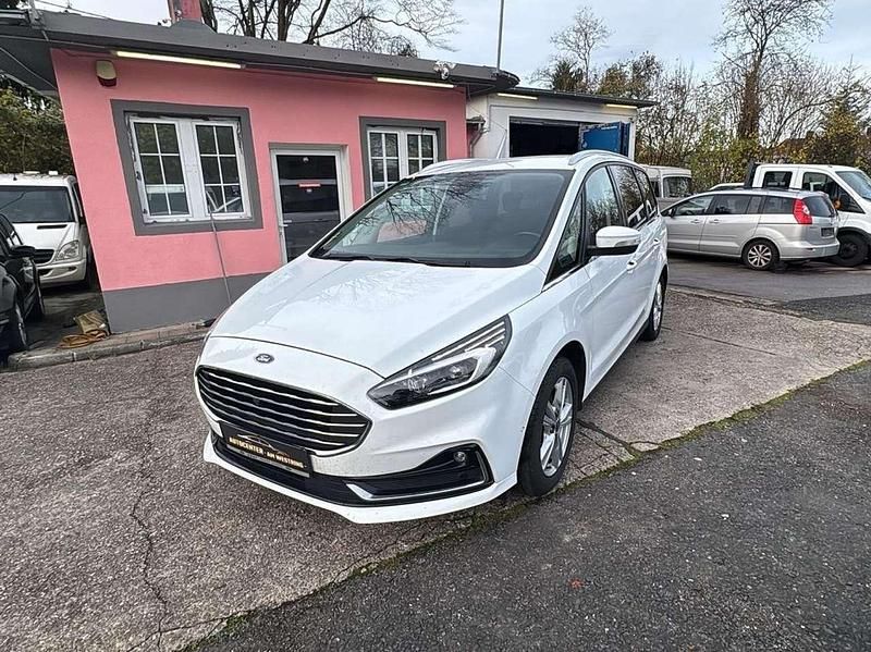 Frostweiß Gebraucht 2022 Ford Galaxy Titanium Van / Kleinbus | 19.990 € (Superpreis) - Bild 1/4