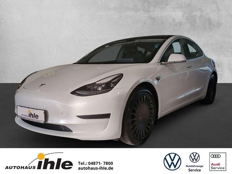 Weiss Gebraucht 2020 Tesla Model 3 Standard Range Plus Limousine | 24.290 € (Fairer Preis) - Bild 1/3