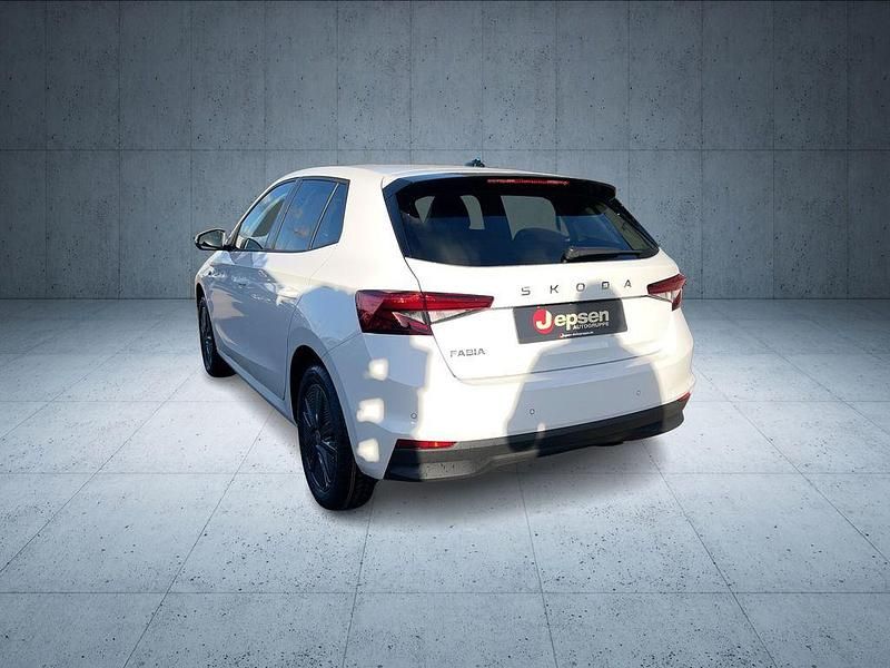 Neu Skoda Fabia Tour 116 PS (85 kW) 2025 Candyweiß Kleinwagen
