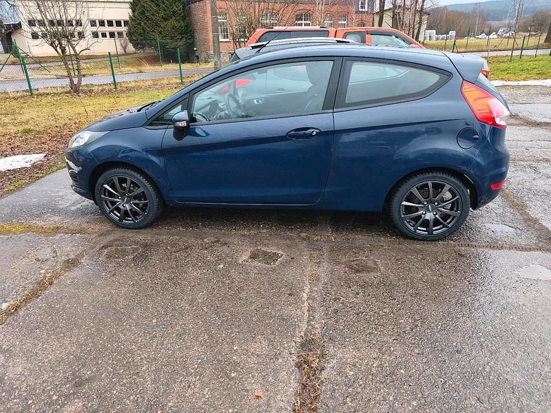 Blau Gebraucht 2014 Ford Fiesta Kleinwagen | 4.500 € (Superpreis) - Bild 1/4