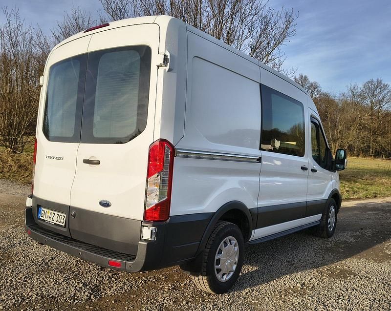 Gebraucht Ford Transit Trend 130 PS (95 kW) 2020 Weiß Van / Kleinbus