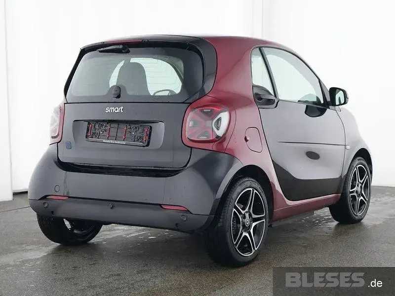Gebraucht Smart ForTwo Coupé Exclusive 60 kW (82 PS) 2024 Schwarz Kleinwagen