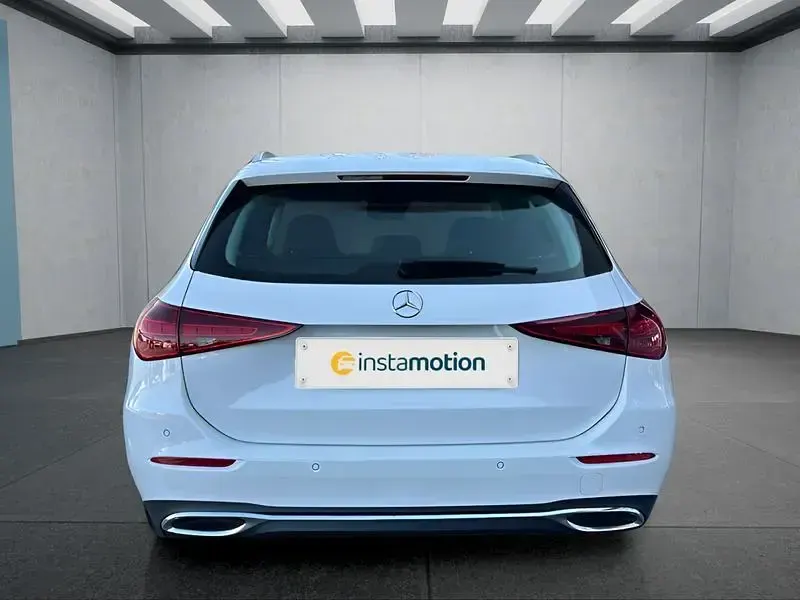 Gebraucht Mercedes C180 170 PS (125 kW) 2025 Weiß Kombi
