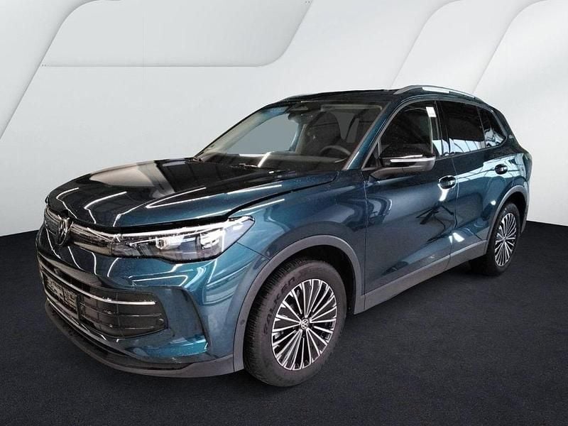 Nightshade blue metallic Gebraucht 2025 VW Tiguan Design SUV | 36.970 € (Guter Preis) - Bild 1/4
