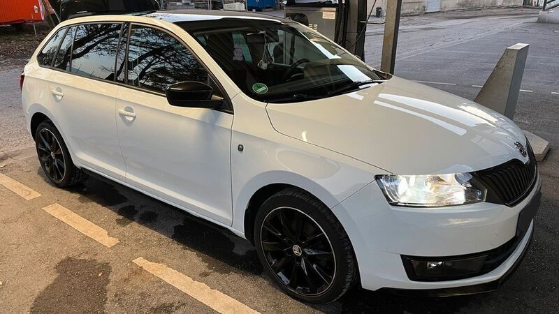 Weiß Gebraucht 2015 Skoda Rapid Monte Carlo Limousine | 9.900 € (Fairer Preis) - Bild 1/4
