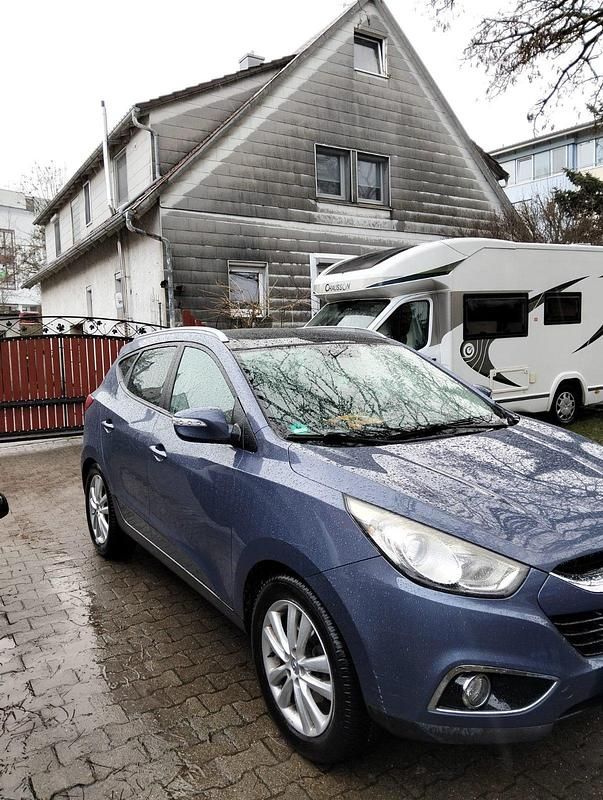 Gebraucht Hyundai ix35 136 PS (100 kW) 2012 Blau SUV