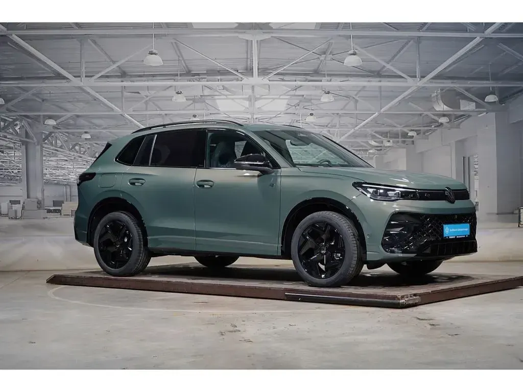 Gebraucht VW Tiguan Style 150 PS (110 kW) 2026 Grün SUV