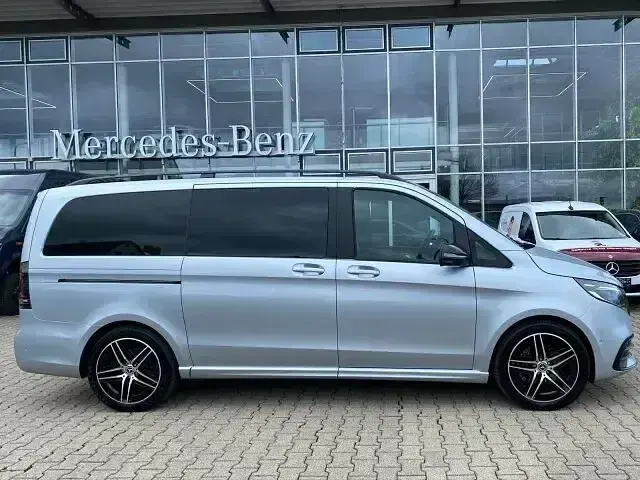 Gebraucht Mercedes V250 Style 190 PS (139 kW) 2024 Hightechsilber Van / Kleinbus