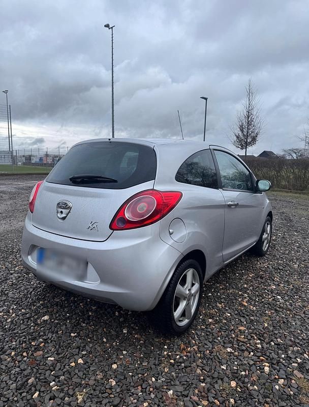 Gebraucht Ford Ka 69 PS (50 kW) 2010 Silber Kleinwagen