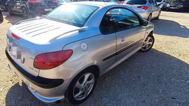 Gebraucht Peugeot 206 90 PS (66 kW) 2000 Limousine