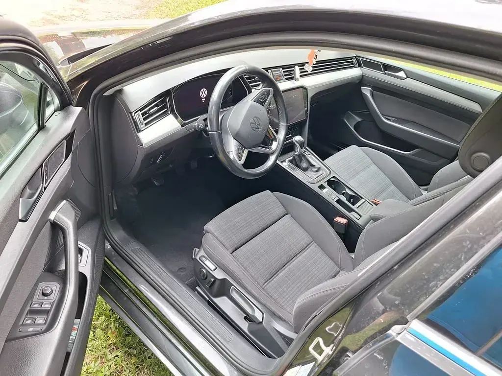 Gebraucht VW Passat Business 150 PS (110 kW) 2021 Schwarz Limousine