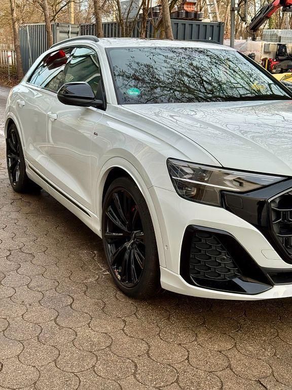 Gebraucht Audi Q8 S-Line 286 PS (210 kW) 2025 Weiß SUV