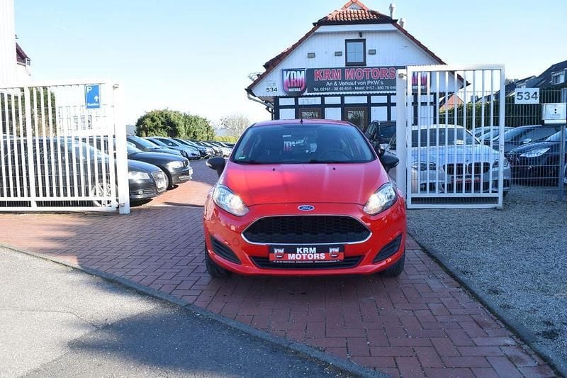 Gebraucht Ford Fiesta 60 PS (44 kW) 2017 Rot Limousine