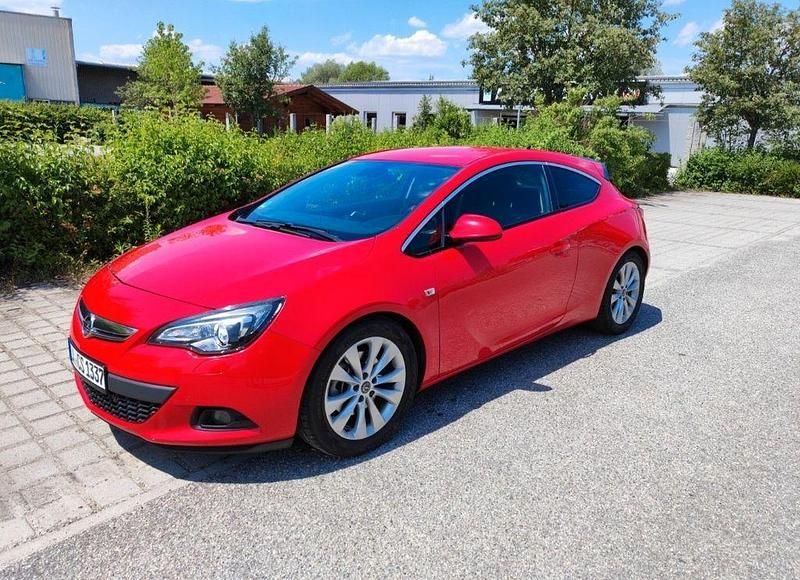 Rot Gebraucht 2012 Opel Astra GTC Limousine | 6.099 € (Fairer Preis) - Bild 1/4