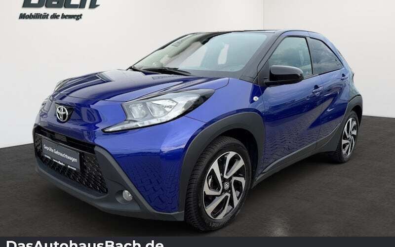 Blau Gebraucht 2023 Toyota Aygo Kleinwagen | 15.270 € (Fairer Preis) - Bild 1/4