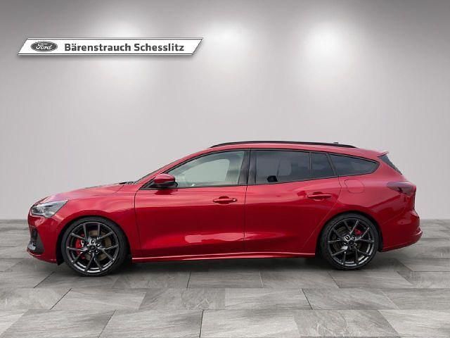 Używany Ford Focus ST 280 KM (205 kW) 2023 Czerwony Kombi