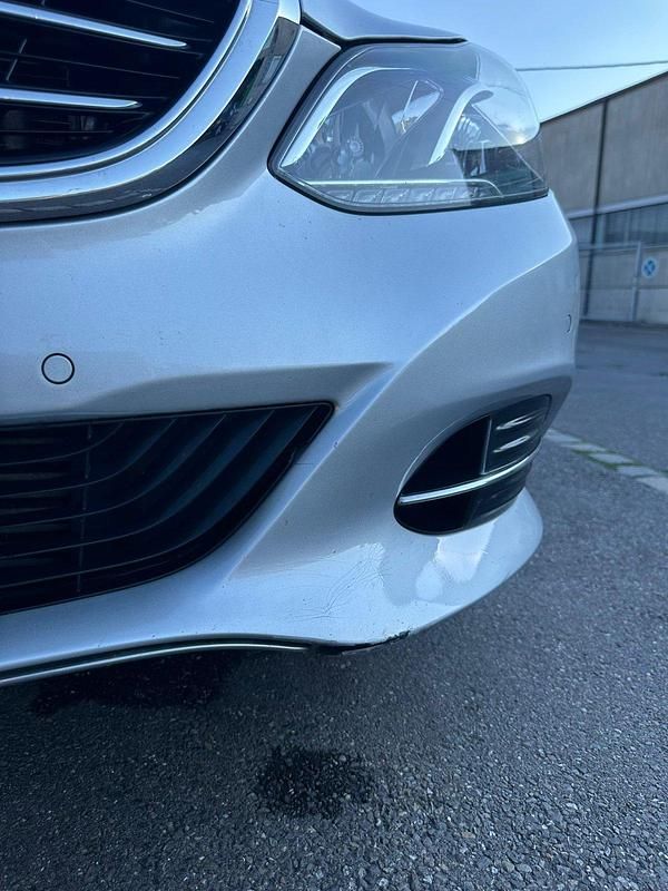 Second-hand Mercedes E220 170 CP (125 kW) 2015 Argintiu Break
