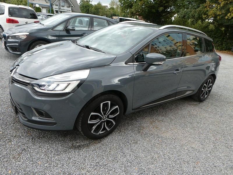 Grau Gebraucht 2018 Renault Clio GrandTour Intens Kombi | 5.650 € (Superpreis) - Bild 1/4