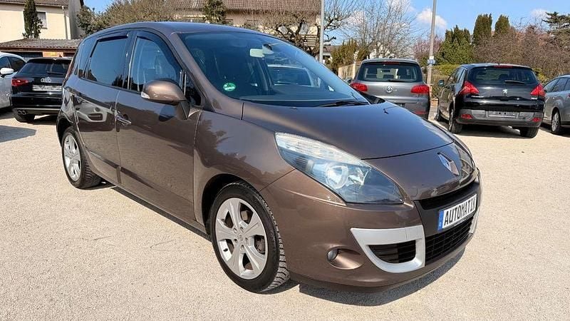 Gebraucht Renault Scénic III Dynamique 110 PS (80 kW) 2011 Braun Van / Kleinbus