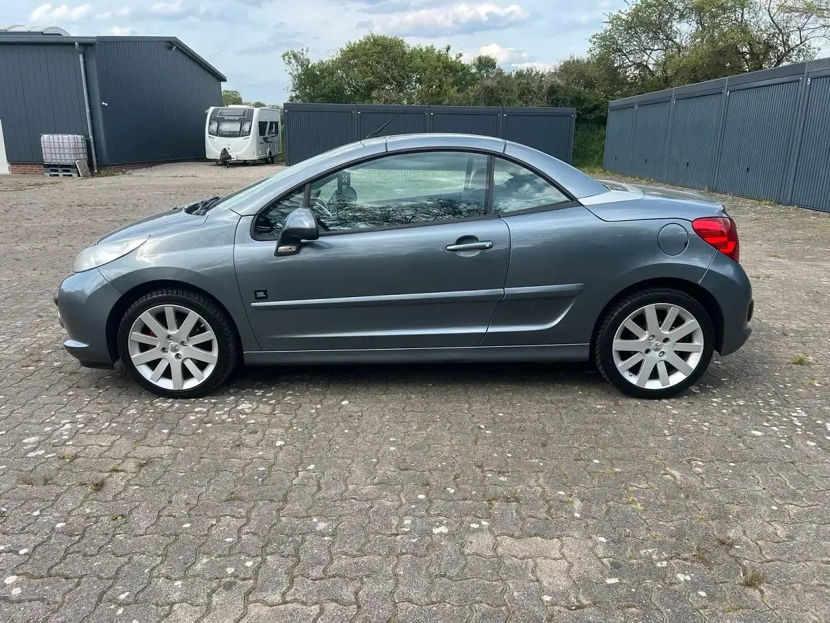 Gebraucht Peugeot 207 CC 120 PS (88 kW) 2009 Silber Cabrio