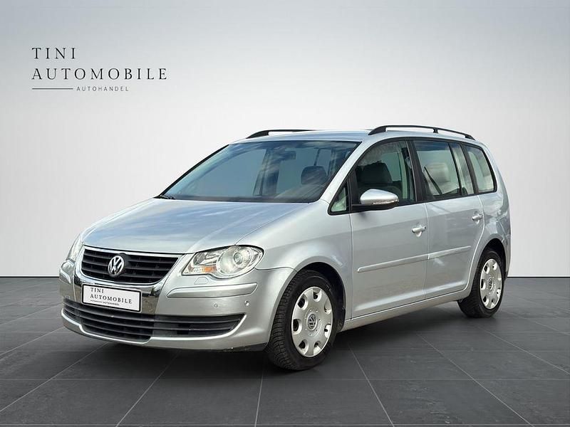 Silber Gebraucht 2009 VW Touran Trendline Van / Kleinbus | 6.400 € (Fairer Preis) - Bild 1/4