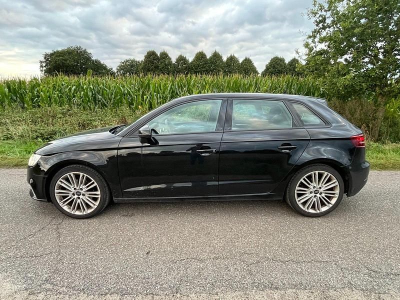 Gebraucht Audi A3 150 PS (110 kW) 2018 Schwarz Limousine