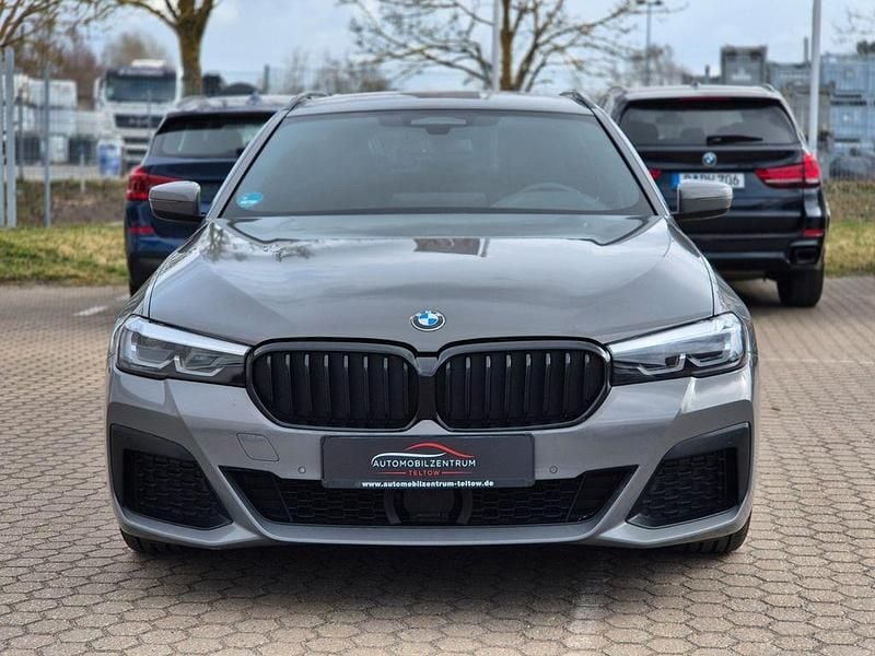 Gebraucht BMW 540 M Sport 340 PS (250 kW) 2021 Berninagrau bernsteineffekt Kombi
