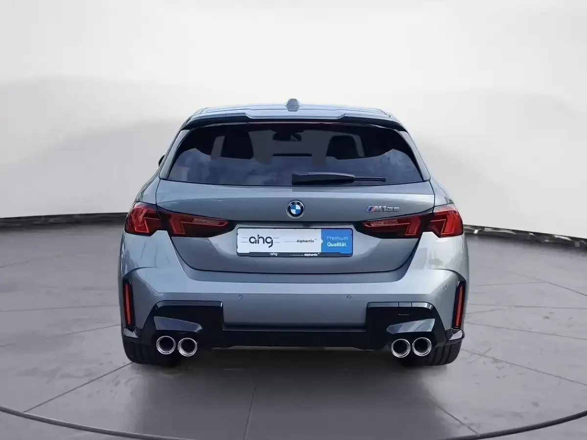 Używany BMW M135 Performance 300 KM (220 kW) 2025 Szary Hatchback