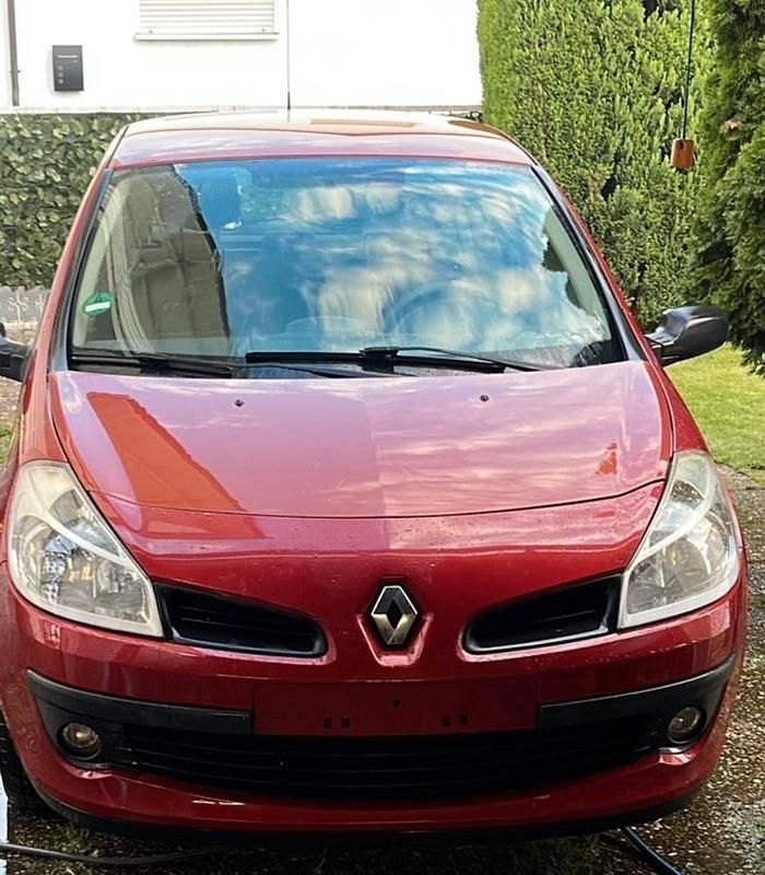 Rot Gebraucht 2005 Renault Clio II Kleinwagen | 1.699 € - Bild 1/4