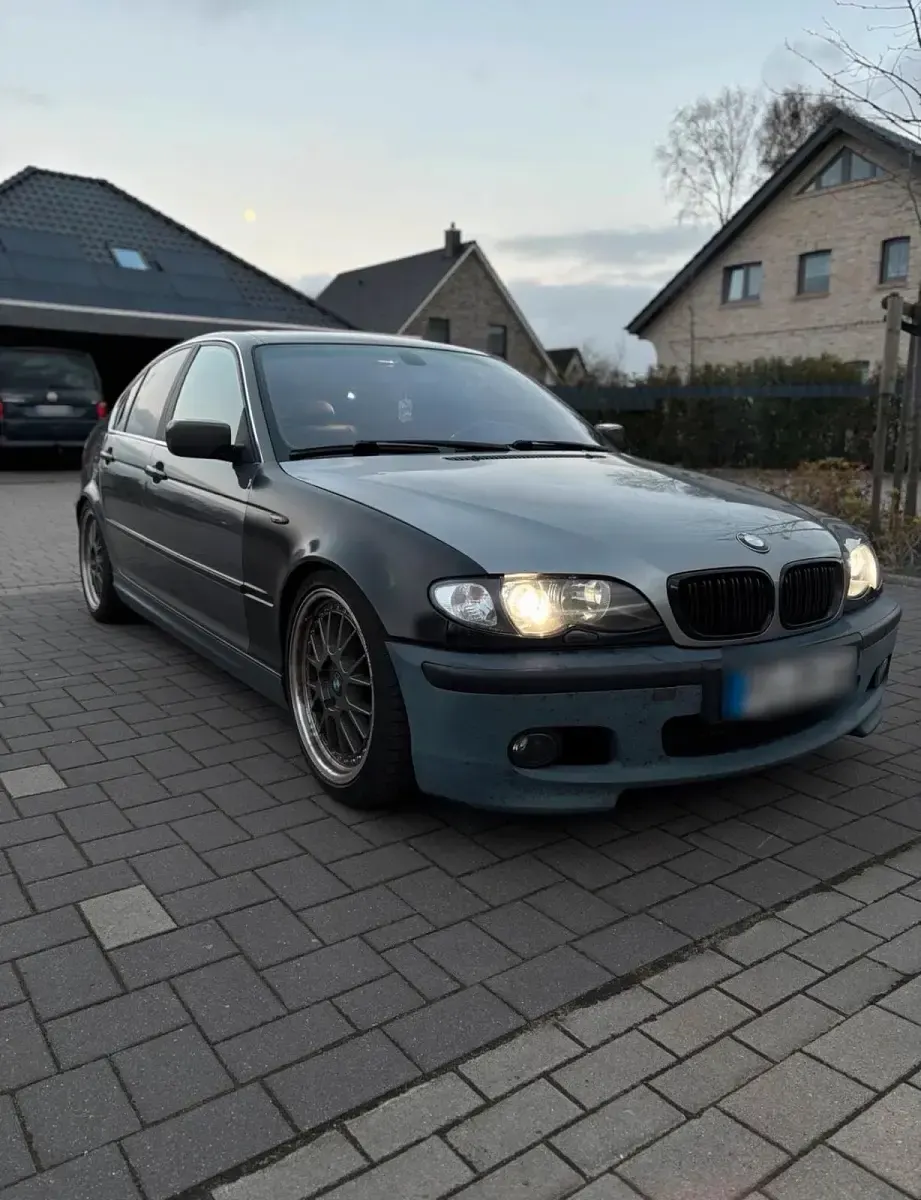Gebraucht BMW 320 150 PS (110 kW) 2004 Limousine