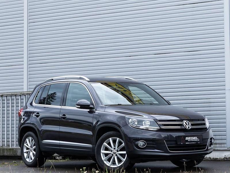 Kryptongrau Gebraucht 2016 VW Tiguan LOUNGE SUV | 18.490 € (Etwas zu teuer) - Bild 1/4