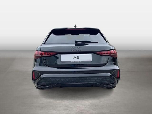 Gebraucht Audi A3 Sportback e-tron Ambiente 204 PS (150 kW) 2026 Mythosschwarz metallic Kleinwagen