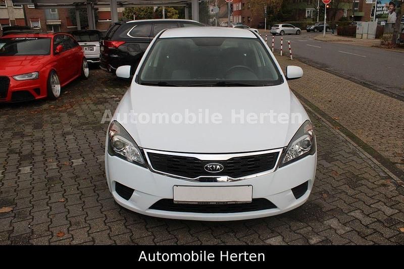 Gebraucht Kia Ceed Vision 90 PS (66 kW) 2009 Weiß Kleinwagen