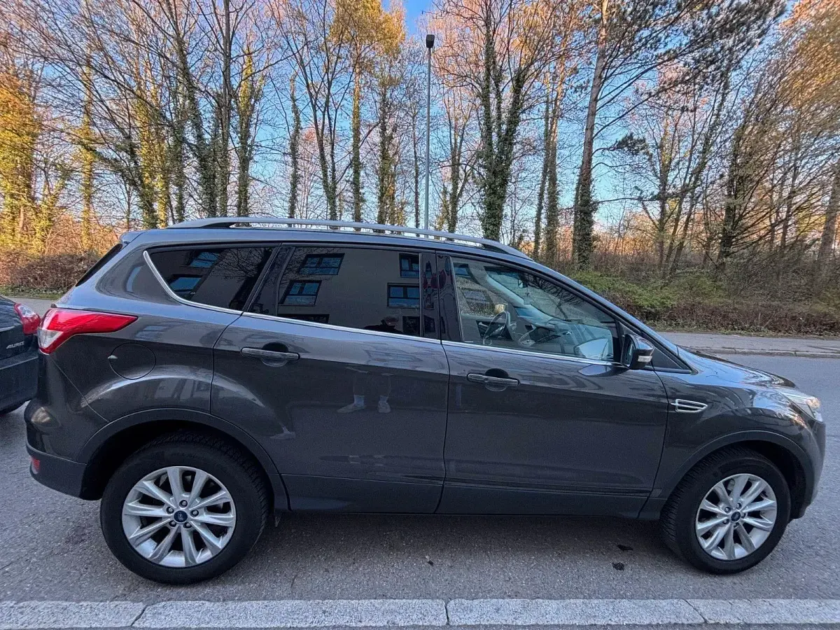 Używany Ford Kuga 182 KM (133 kW) 2016 Szary SUV