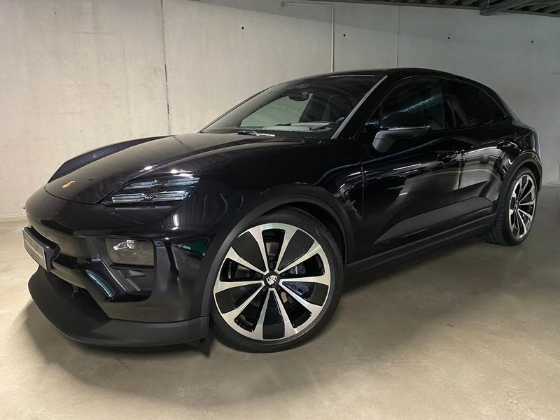 Gebraucht Porsche Macan 300 kW (408 PS) 2024 Tiefschwarzmetallic SUV