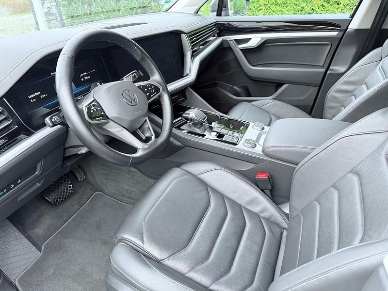 Gebraucht VW Touareg R-line 231 PS (169 kW) 2022 Grau SUV