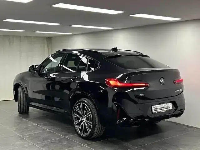 Gebraucht BMW X4 M Sport 340 PS (250 kW) 2025 Schwarz SUV