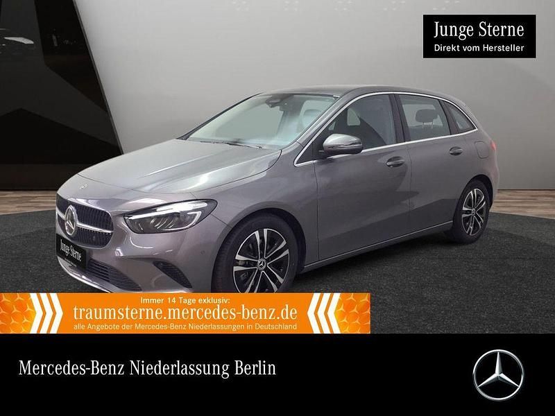 Gebraucht Mercedes B200 Advanced 163 PS (119 kW) 2025 Grau Van / Kleinbus