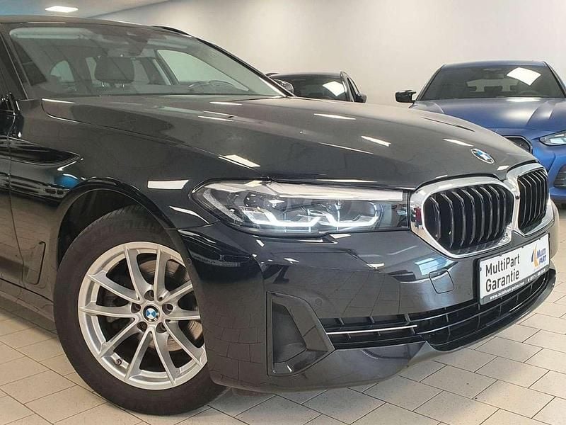 Gebraucht BMW 520 Performance 190 PS (139 kW) 2022 Schwarz Limousine