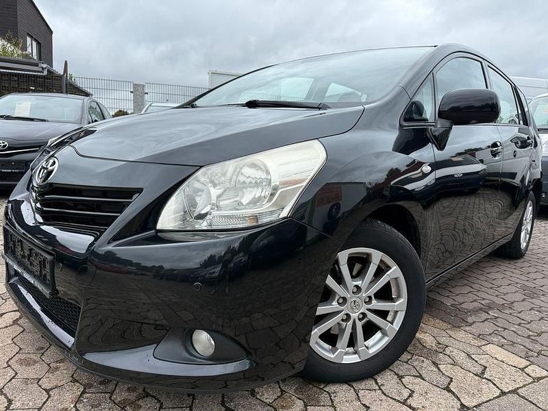 Schwarz Gebraucht 2011 Toyota Verso Van / Kleinbus | 4.990 € (Guter Preis) - Bild 1/4