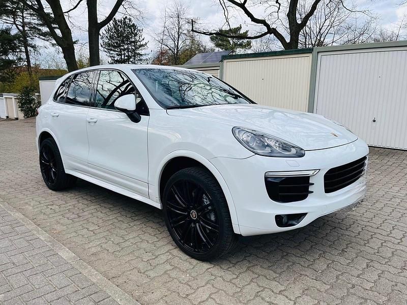 Second-hand Porsche Cayenne Platinum Edition 262 CP (192 kW) 2017 Alb SUV
